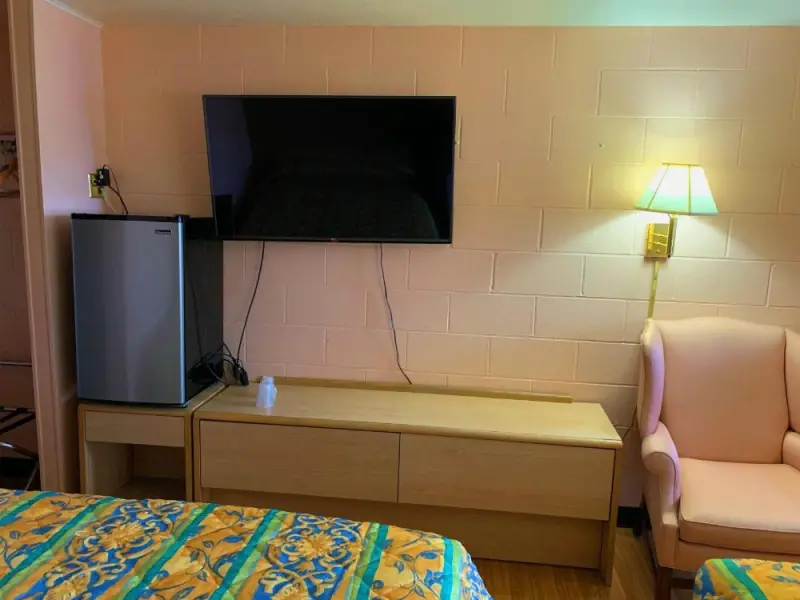 Queen Room